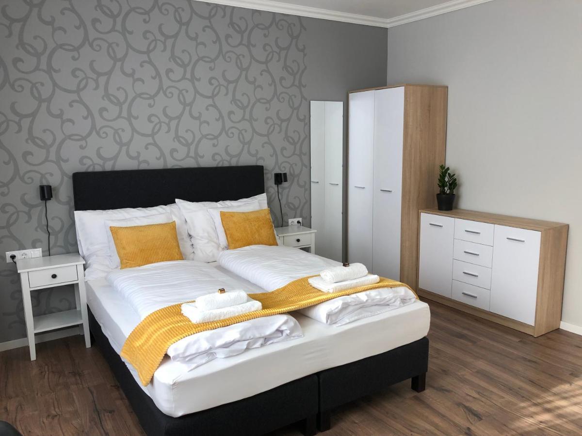 Illa Apartments Эгер Экстерьер фото