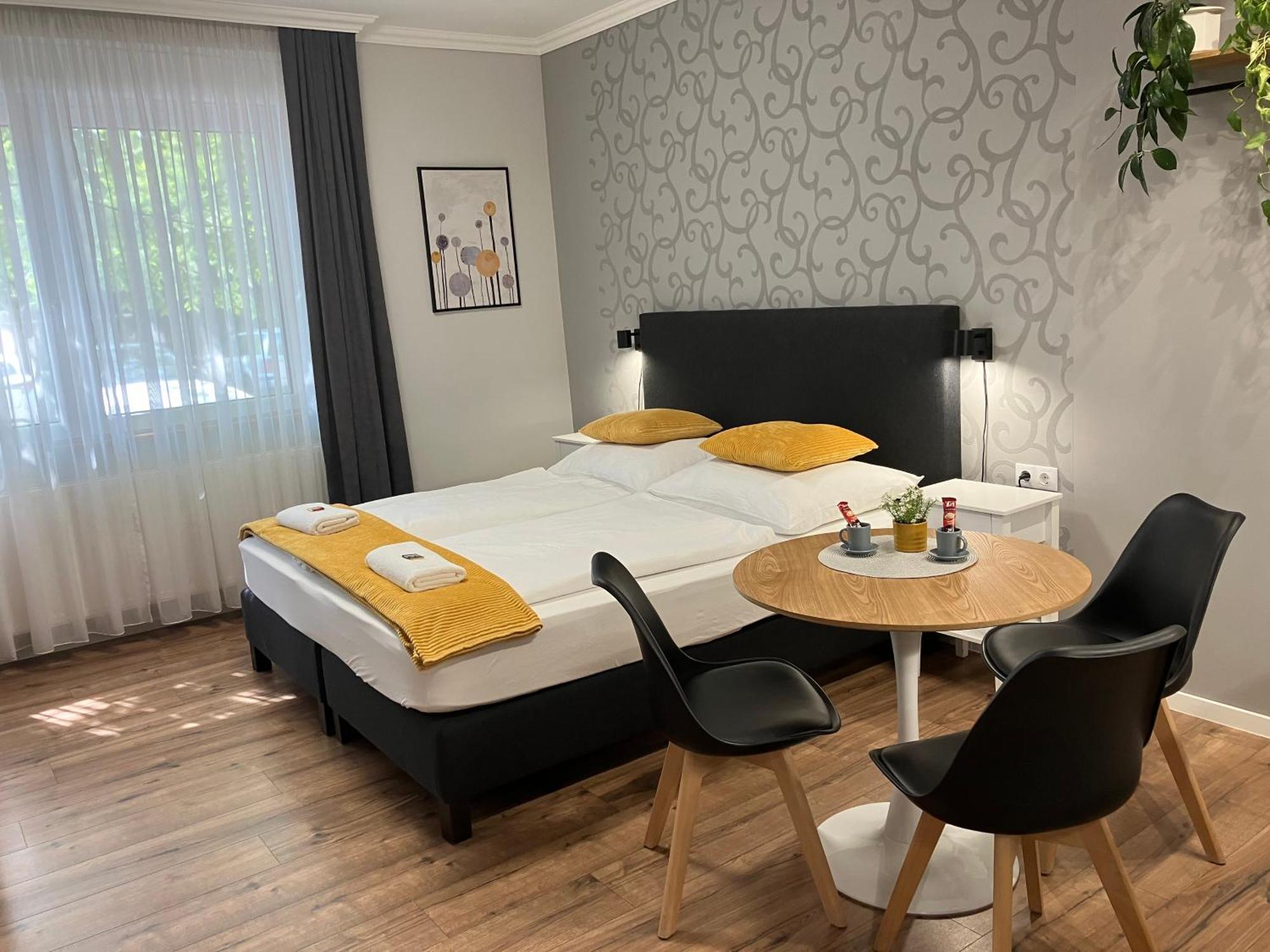 Illa Apartments Эгер Экстерьер фото